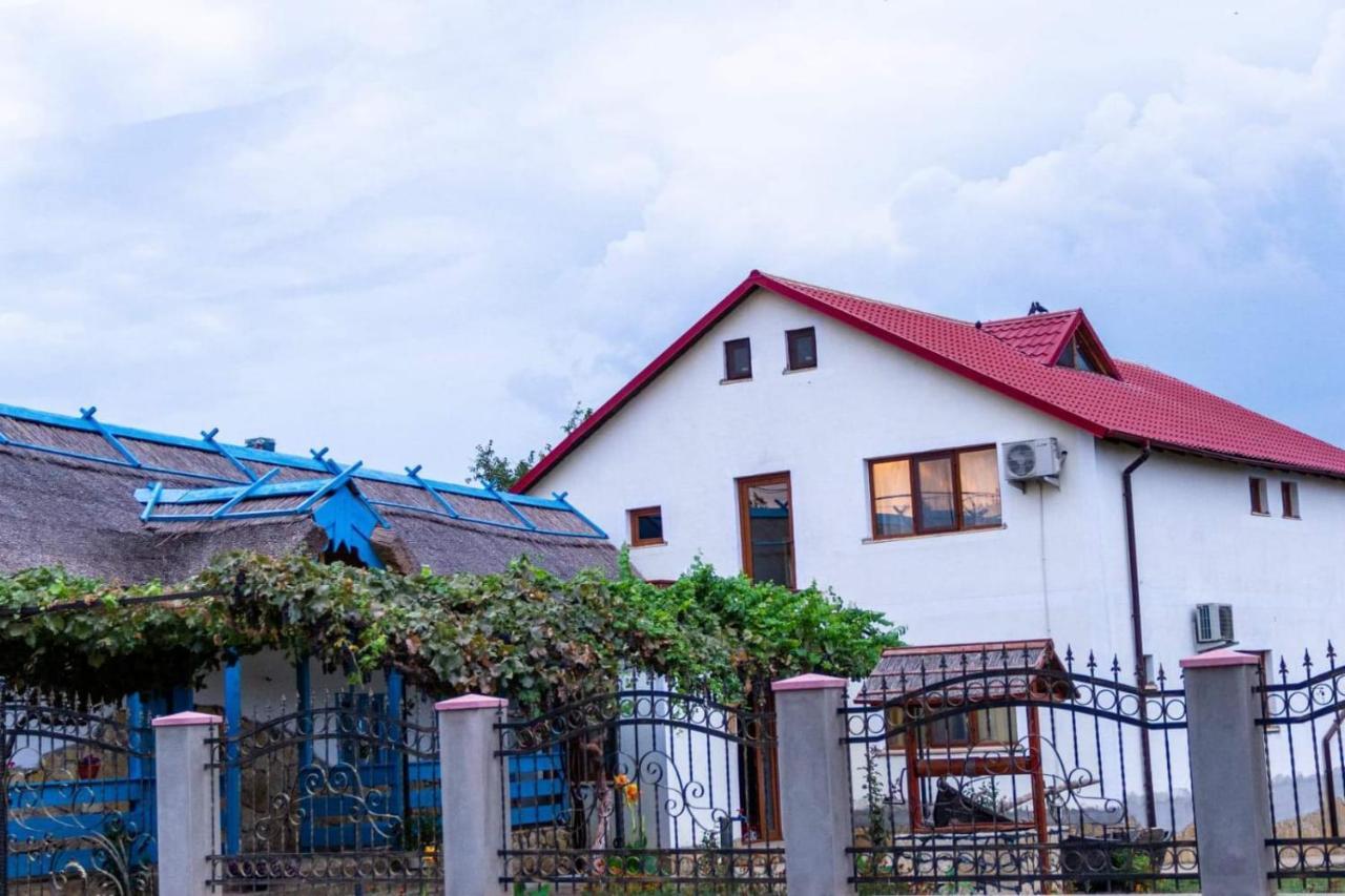 Hotel Casa Rasaritul Soarelui Sarichioi Exterior foto